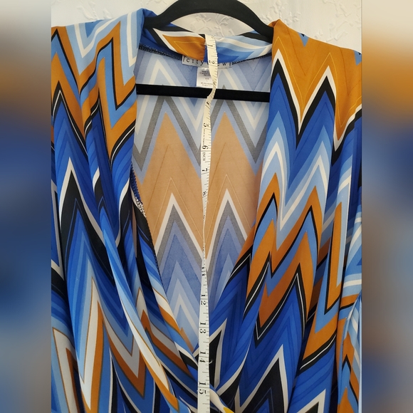 🍁 3/$30 City View Blouse - Picture 4 of 7